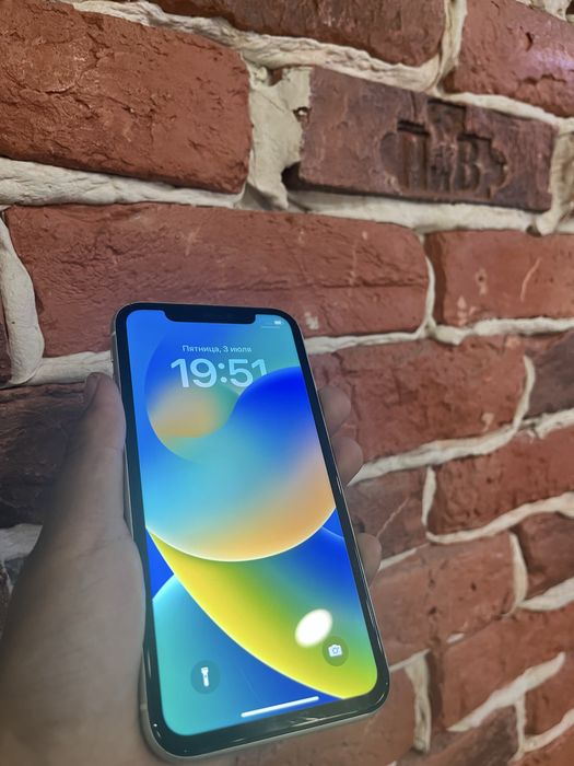 Iphone 11 64гб.