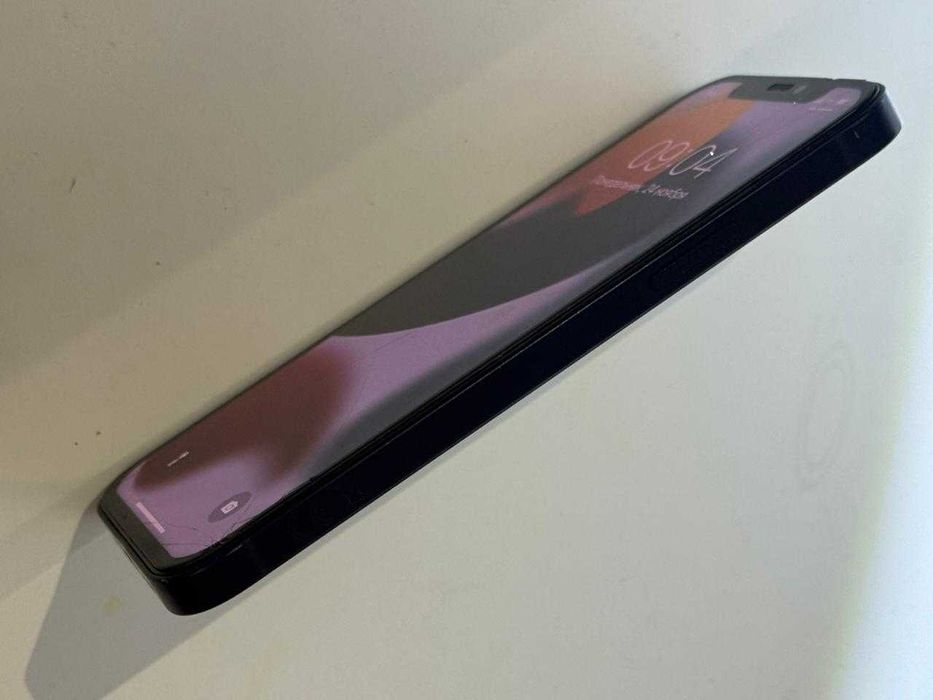 Продам iPhone 12 128 ГБ (Б/У). Черный