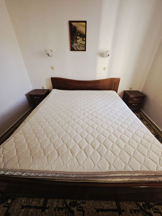 Мебели за спалня,от масивно дърво.