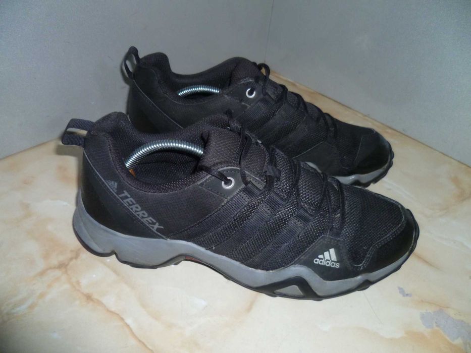 ADIDAS Terrex маратонки №40