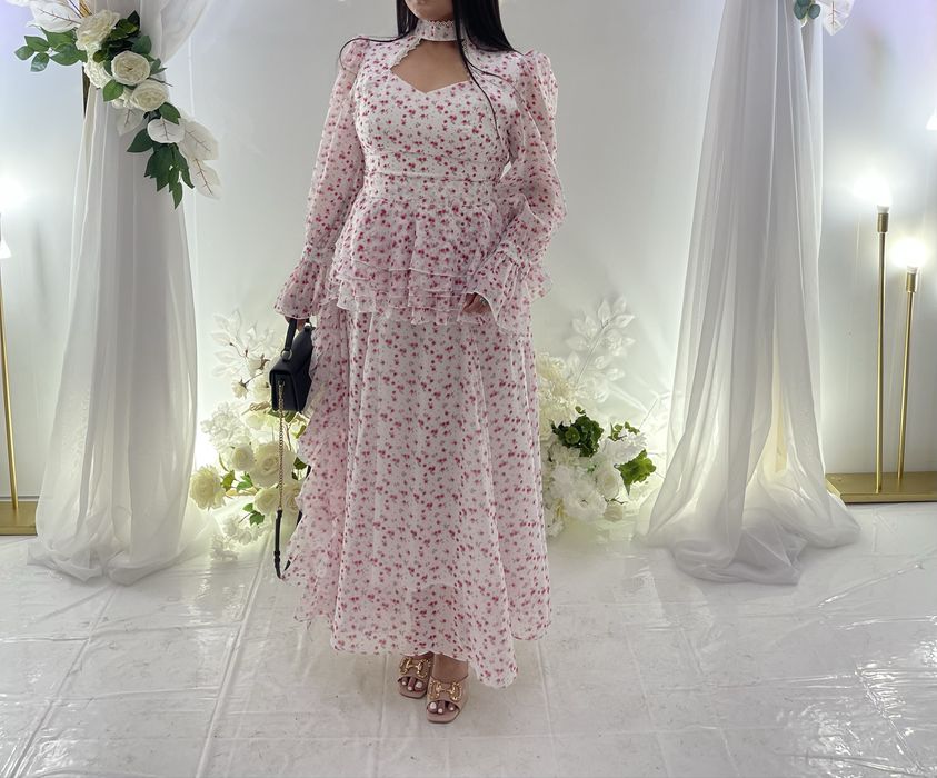 Платье  красивое