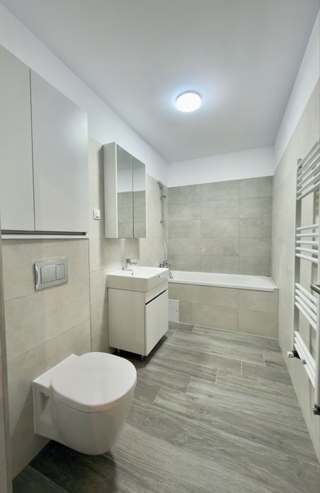 Apartament cu 2 camere de vanzare Tractorul nou in garantie cu parcare