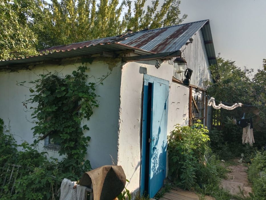 Продам дом/дачные постройки на разбор (стройматериалы, профлист)