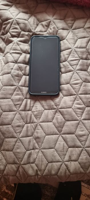 Смартфон Huawei Y7