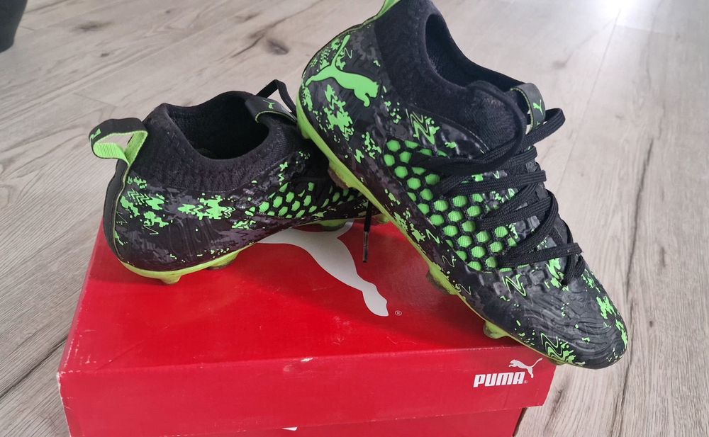 Ghete fotbal Puma 35,5