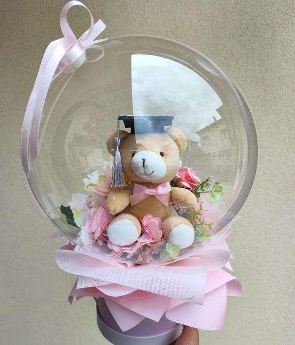 Кутии с балон и цветя