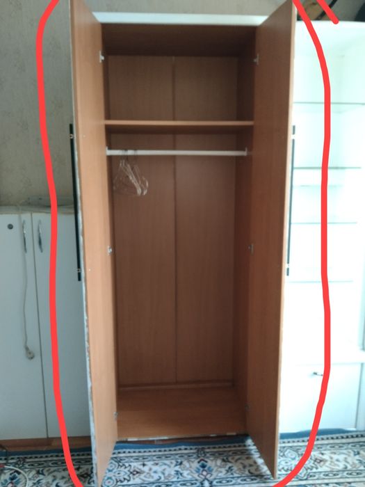 Продам шкаф плательный