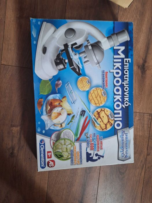 Настолни игри (7 на брой)  и микроскоп играчка