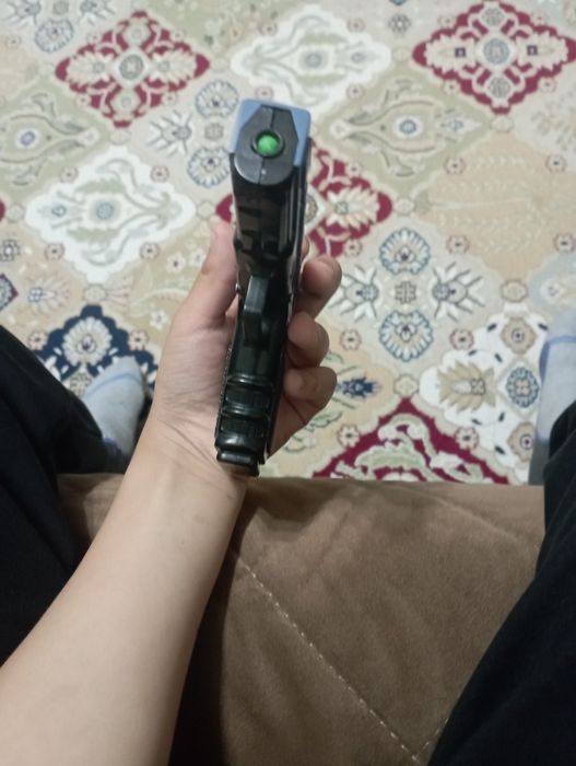 Продам пистолет игрушечный