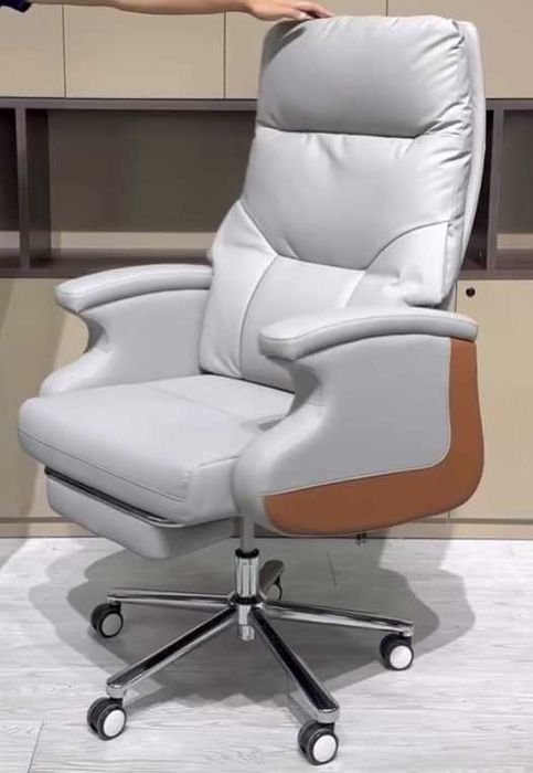 Кресло для офиса и дома -  B 24