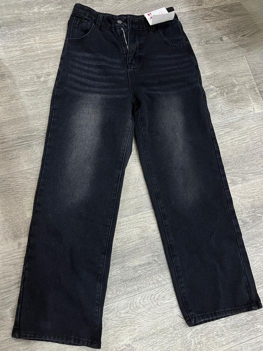 Джинсы новые современные