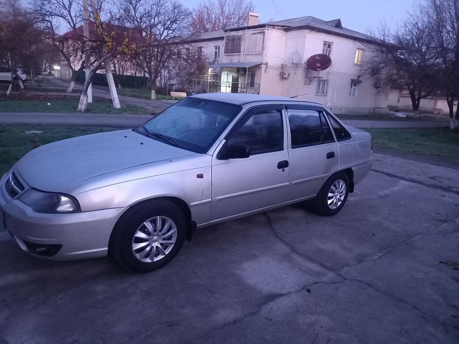 Nexia 2 sotiladi holati alo Jizzax shahar