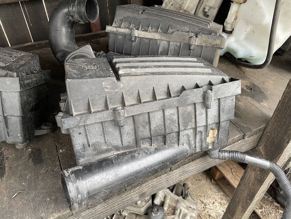 Carcasa filtru aer Golf 5 6 Passat b6 b7 CC 1.6 1.8 2.0 euro 5