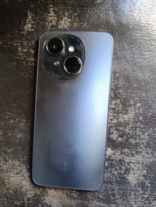 Продам телефон TECNO SPARK