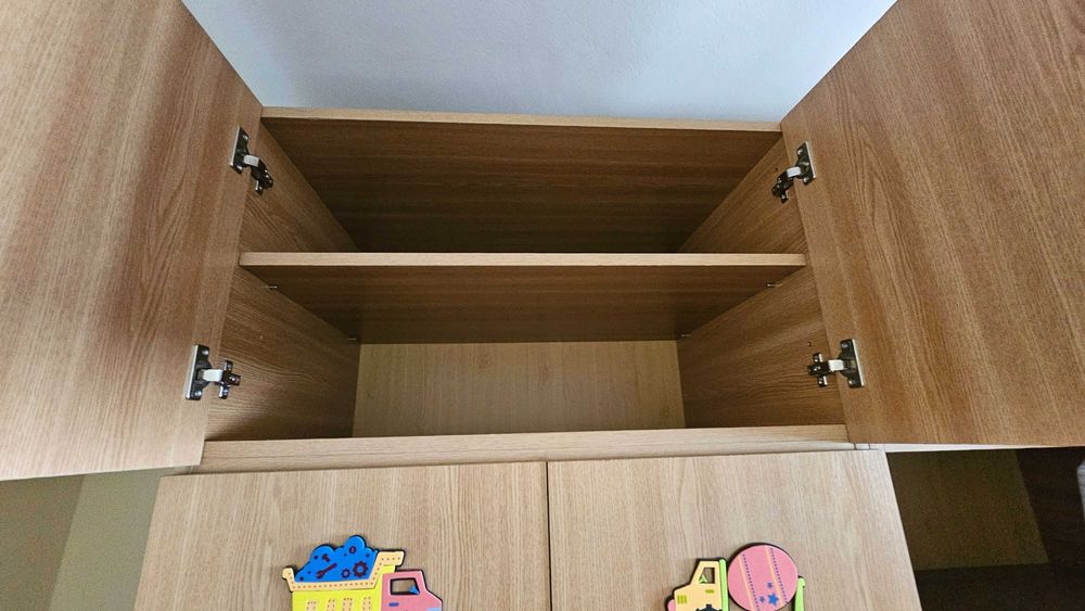 Dulap/ Dressing cu spatiu Tv si mini biblioteca- preț negociabil