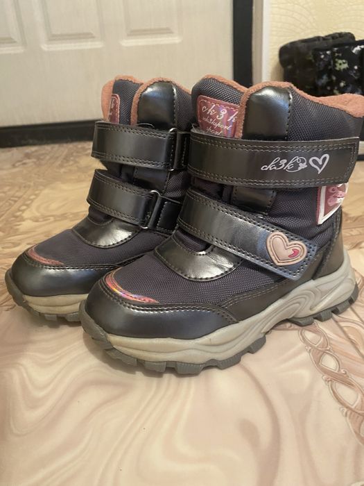 Продам детские сапоги