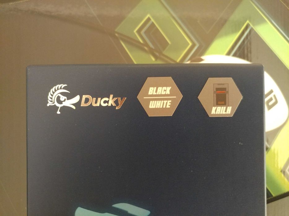 Нова Ducky Feather Gaming Mouse, ARGB, Kailh + Нов Пад Endgame MPJ450