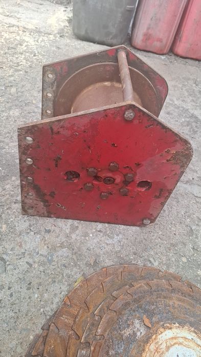 Лебедка от буровой установки.