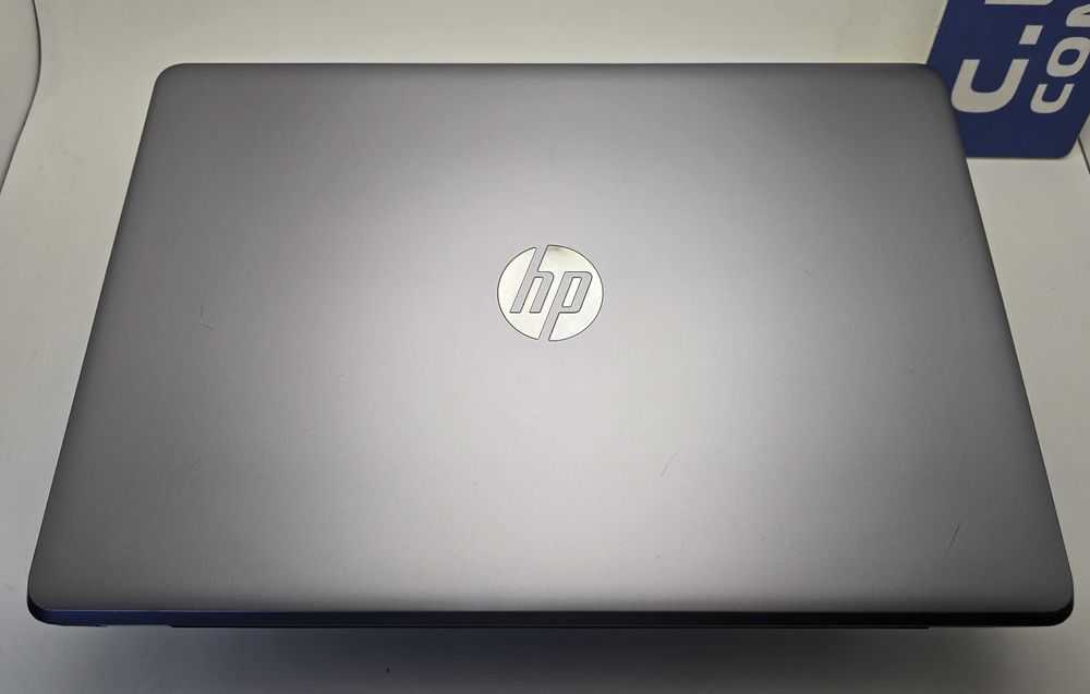 HP 15-BS139NG   i7 8550U/8GB/256SSD/500HDD/AMD R7 M340-4GB/FHD