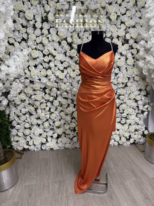 Официална рокля меден оранжев цвят