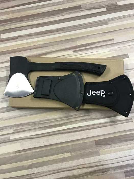 Чисто нов туристическа брадва Jeep - мултифункционална