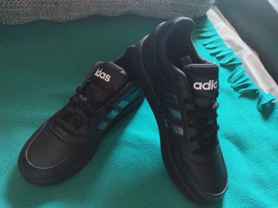 Адидас маратонки