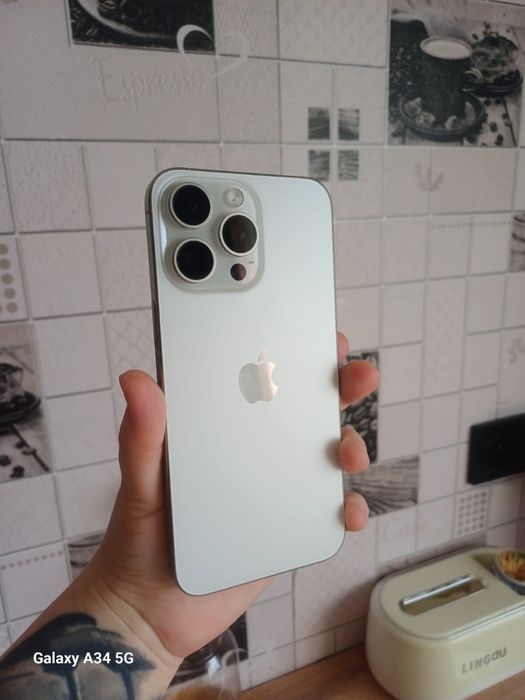 Продаю айфон 15 про макс