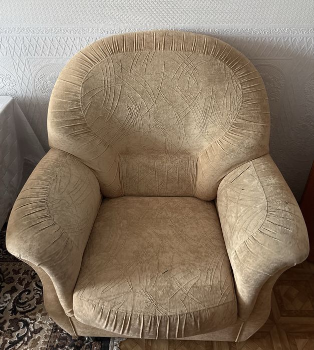 диван и два кресла