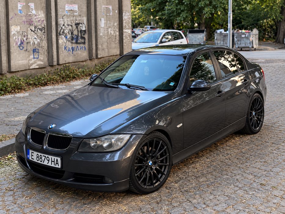 Продавам BMW 320D E90