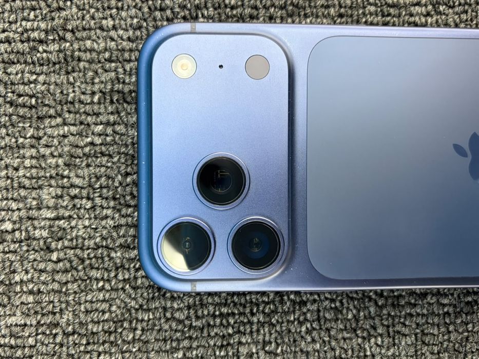 Iphone 17 pro max сатылады!!!