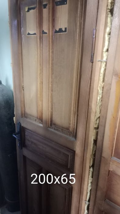 Продам двери деревянные