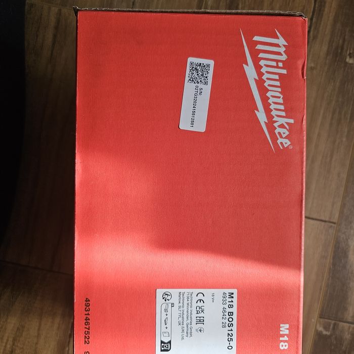 Slefuitor fara fir Milwaukee. Produs nou, sigilat fara baterie si inc