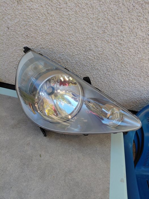 Фар за honda jazz