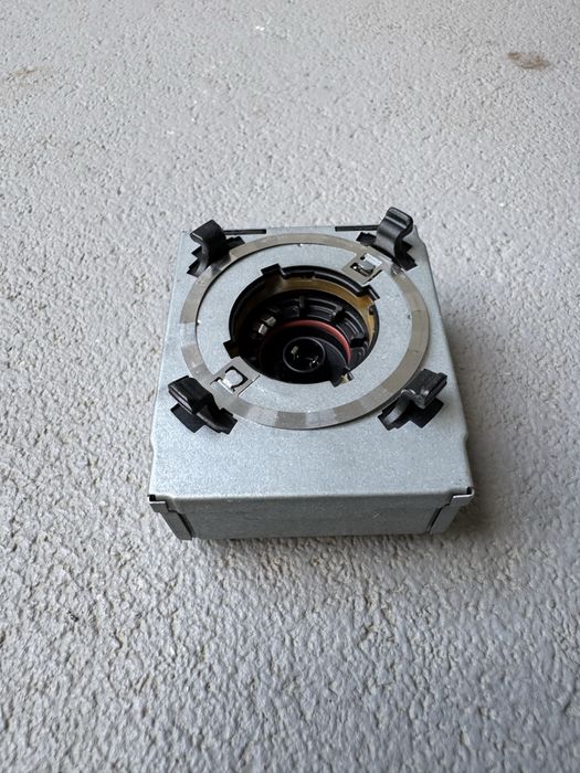 Igniter aprindere bec xenon D2S Hella cod 5DD 008 319-50