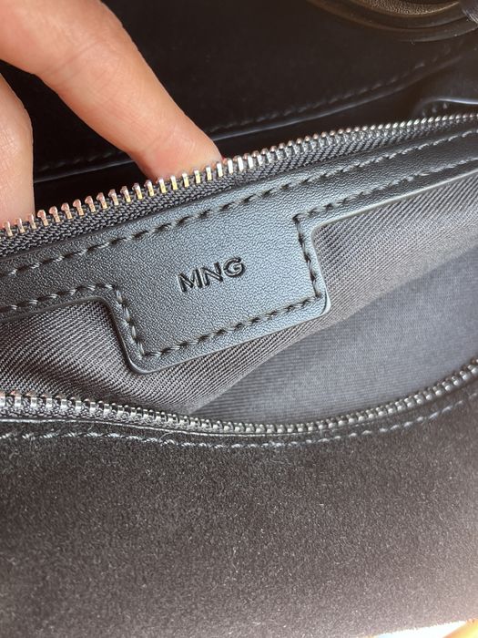 Geantă Mango, 70% piele naturală (întoarsă), neagră, medie