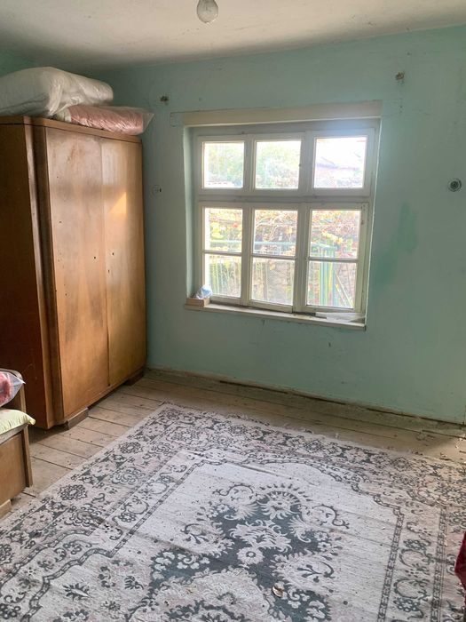 Къща с двор в ЦЕНТЪРА на с. Домлян