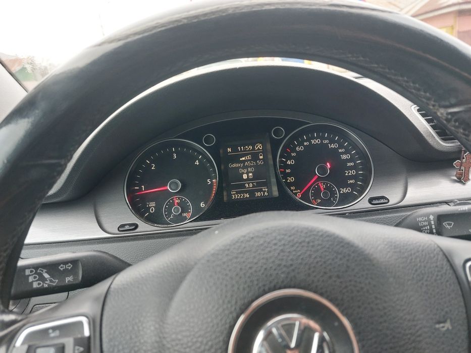 Vând volkswagen passat B7 2011