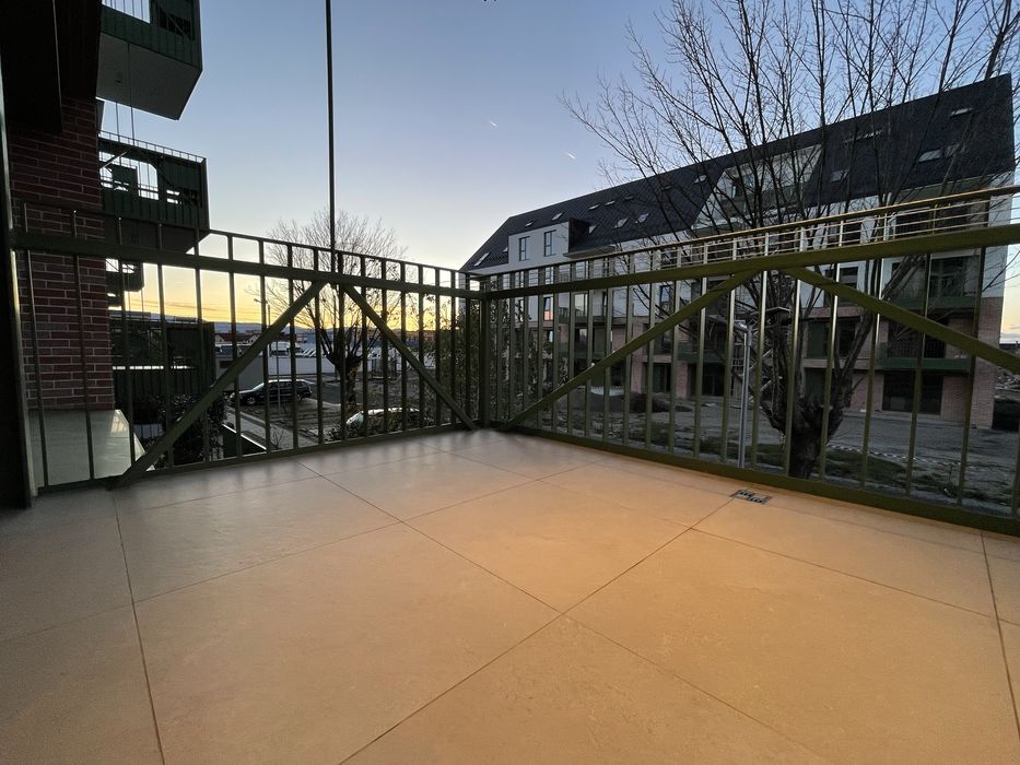 Inchiriez apartament 2 camere The Lake Home