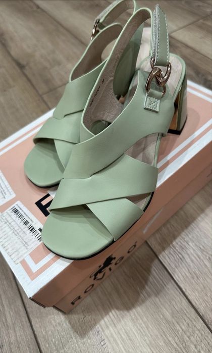 Летние босоножки