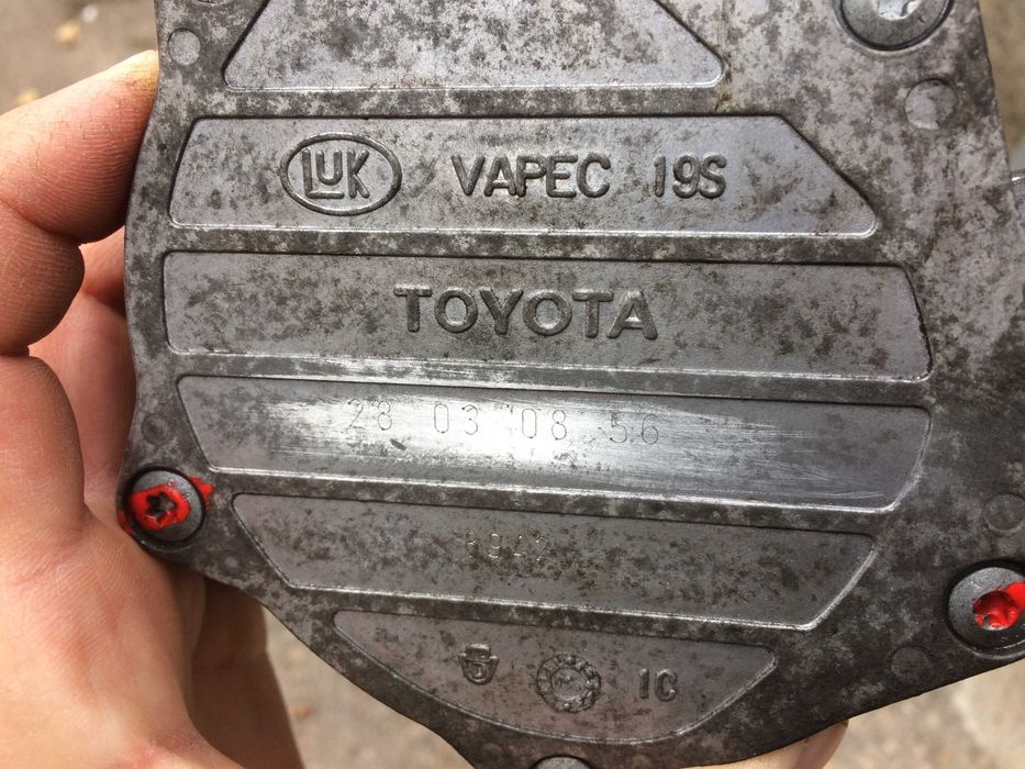 Вакуум помпа за Toyota Avensis,Auris,Corolla Verso,Rav 4 (2.2 D-4D)