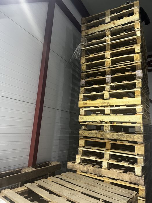 Продам поддон обем есть 200 штук