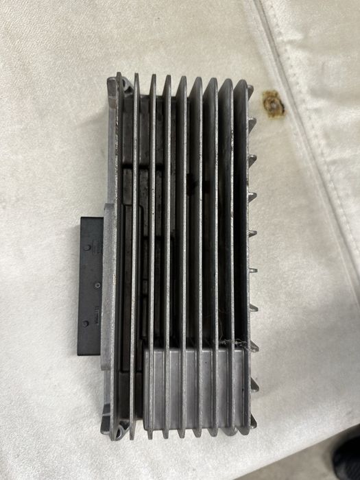 Усилвател Audi A4 A5 b8 ауди а4 а5 б8