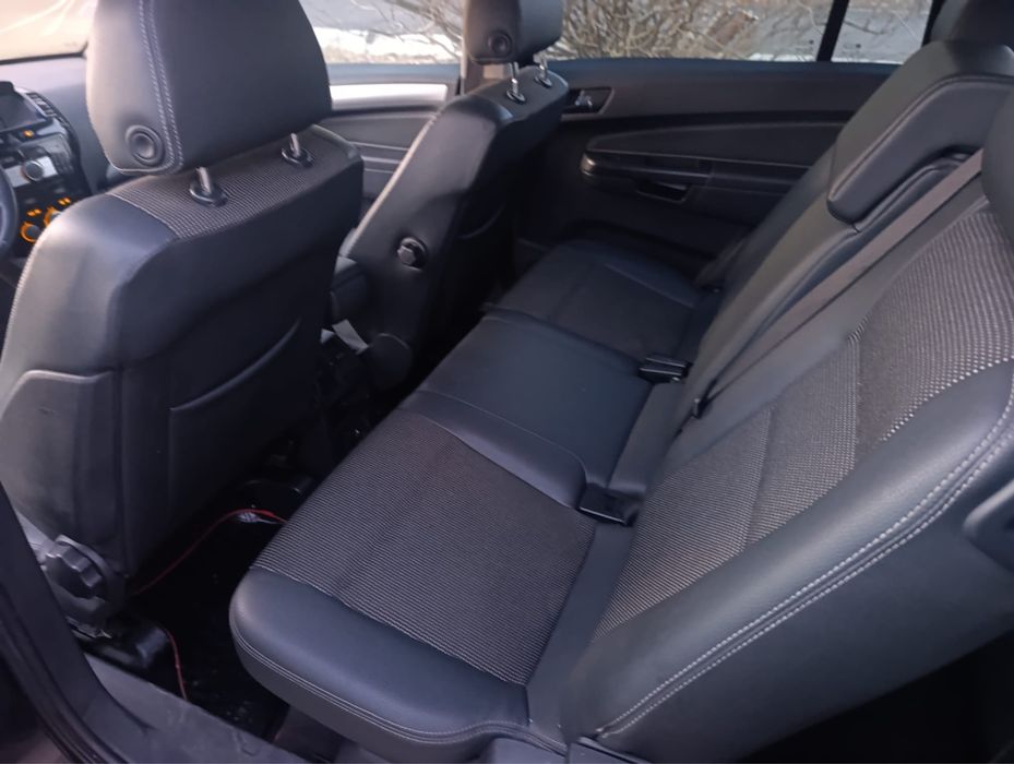 Vand opel zafira 2010!