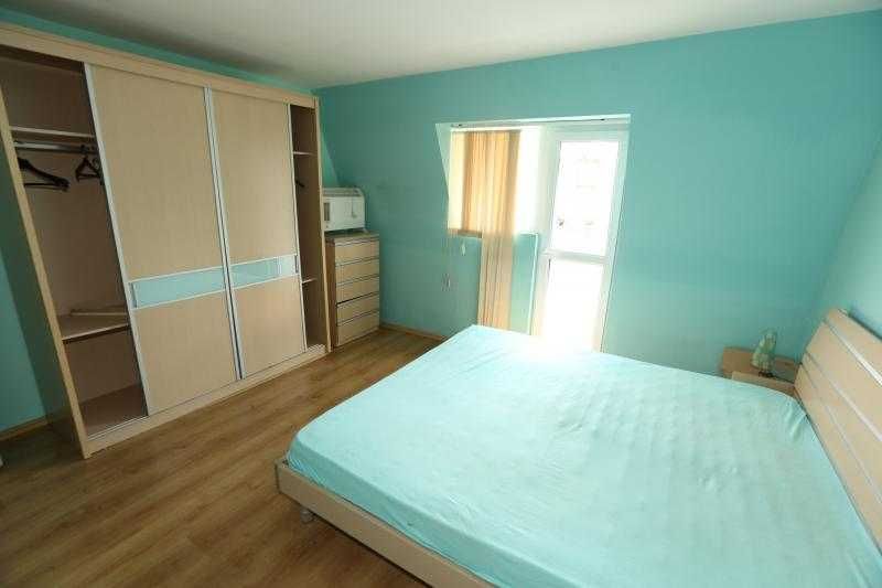 Топъл, светъл и просторен! Двустаен апартамент под наем в Центъра!