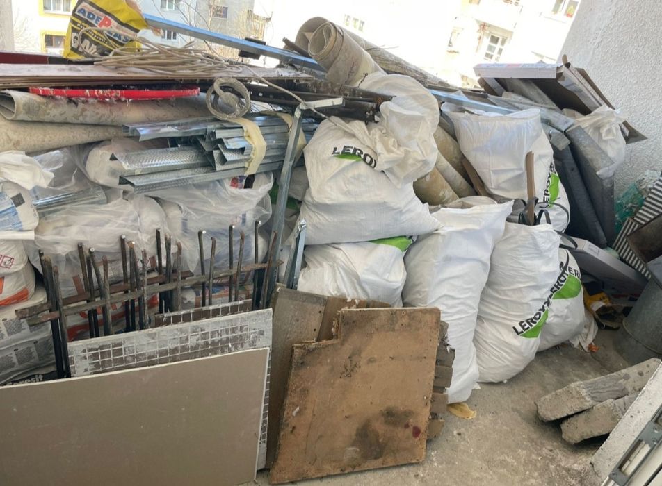 Debarasez moloz,gunoaie etc