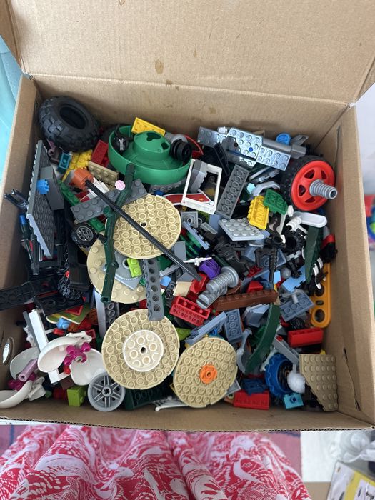 Продам игрушки связи с перездом