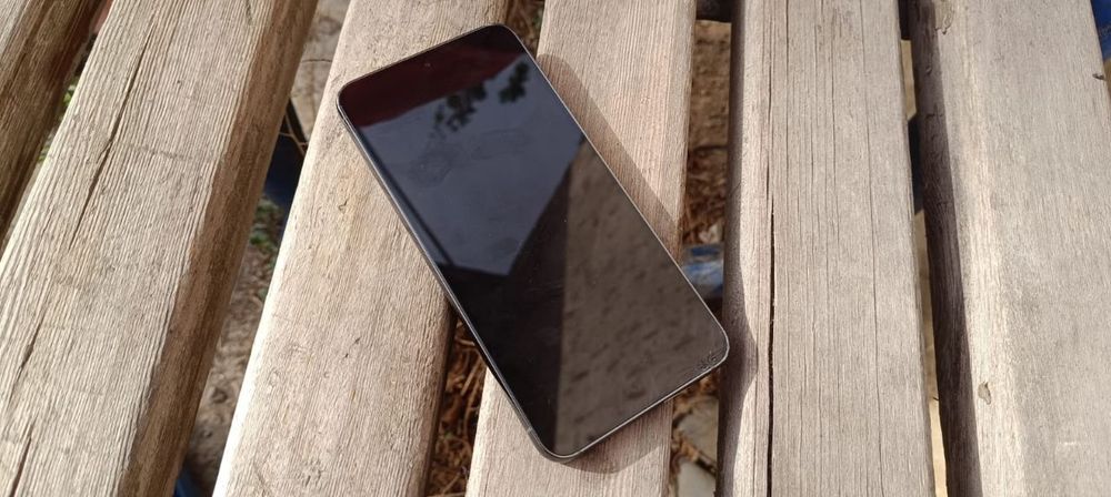 Samsung Galaxy S23 8/256