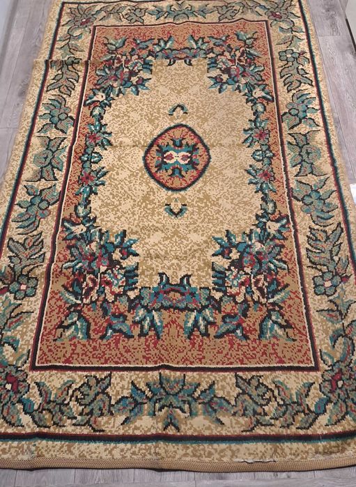 Продаю ковер 1,5 х 2