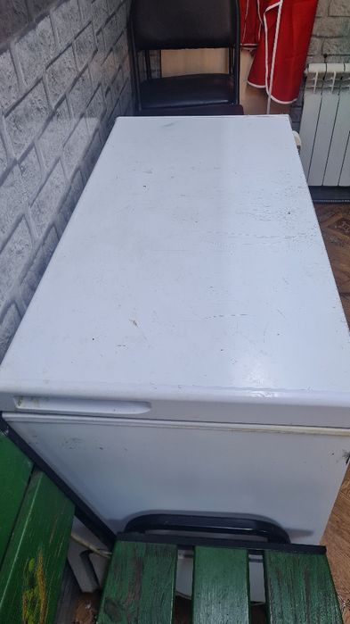 Продам морозильную ларь Бирюса