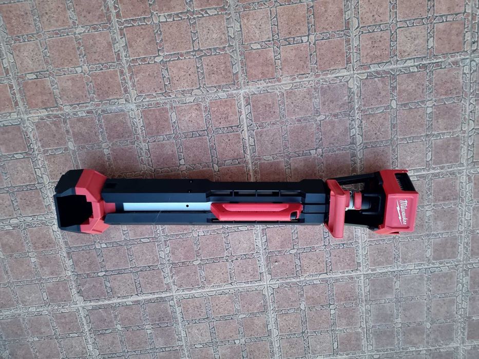 Milwaukee M18 SAL- LED фенер прожектор